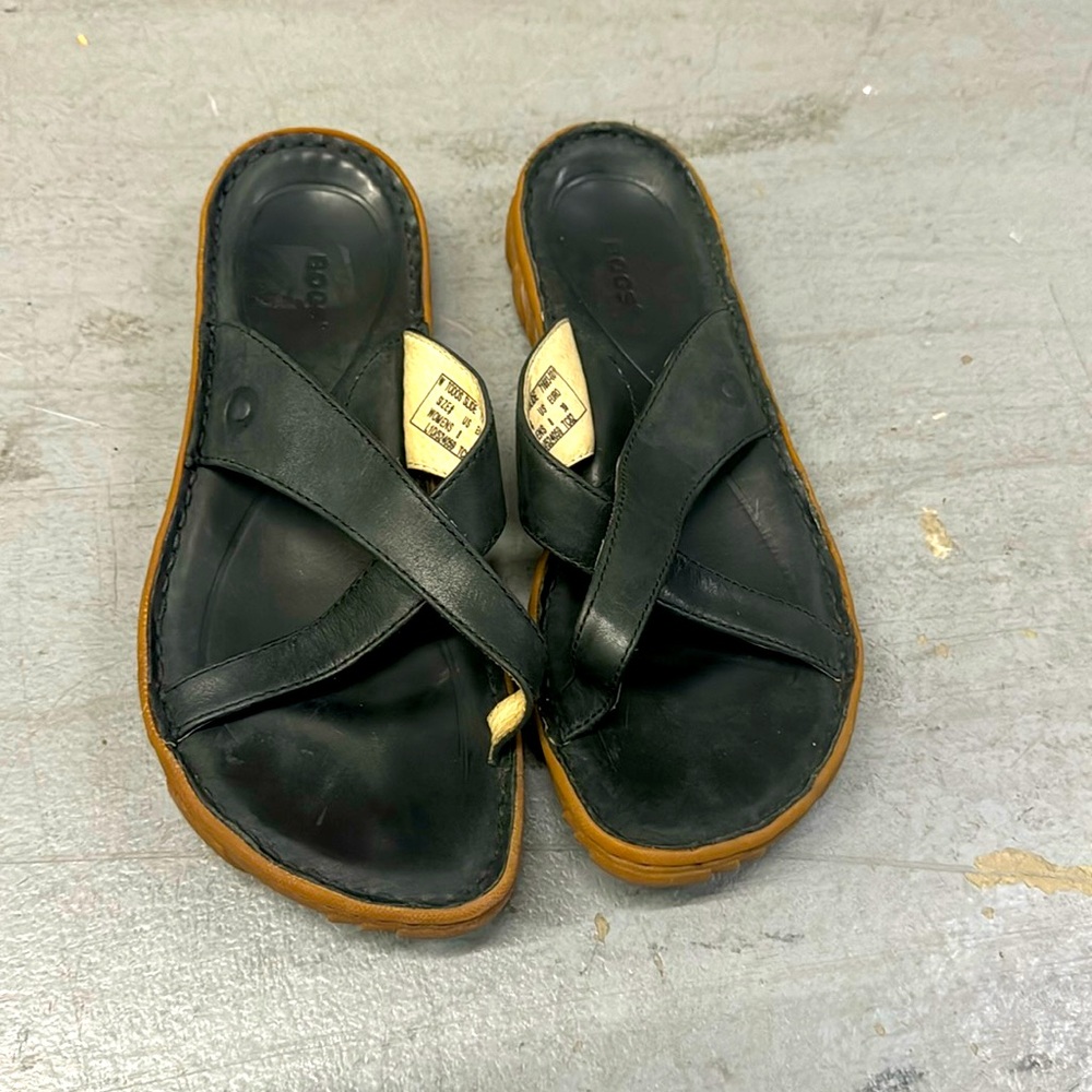 Bogs Todos brown leather sandals